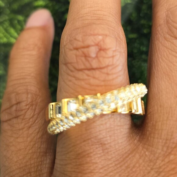 Swarovski Mixed Cuts Rota Cocktail Ring - Picture 2 of 3